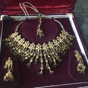 Women Kewellery Kundan